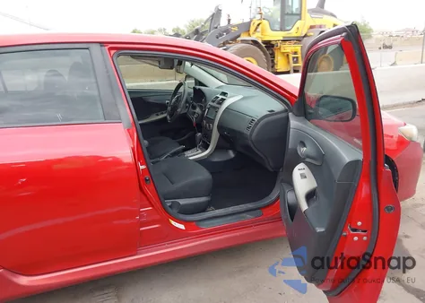 2012 Toyota Corolla S z USA, uszkodzony, nr VIN 2T1BU4EE8CC820927